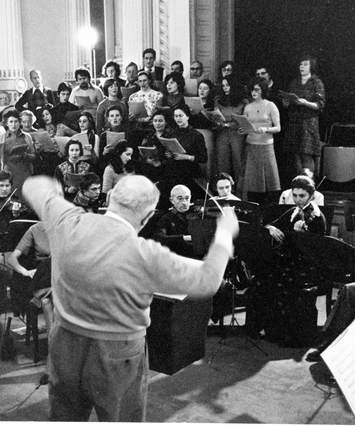 Jean Daetwyler conducting the "Oratorio for our time"