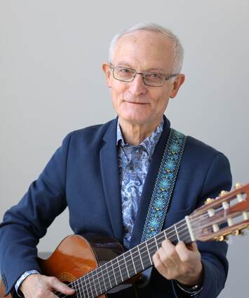 Werner Hebeisen with guitar