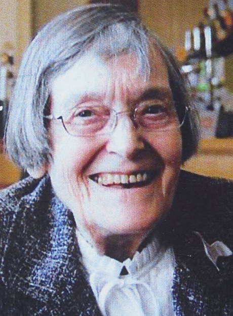 Kay Hassell colour portrait photo